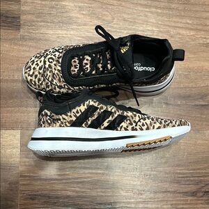 NIB ADIDAS Cloudfoam Sneakers